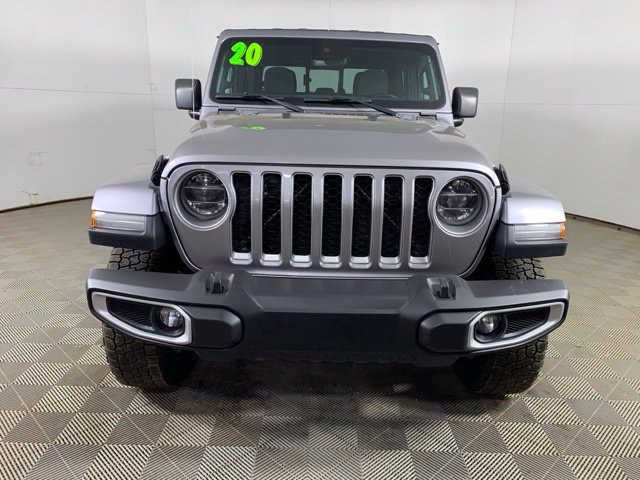 Used 2020 Jeep Gladiator Overland w/ Dual Top Group AWD/4WD image 7