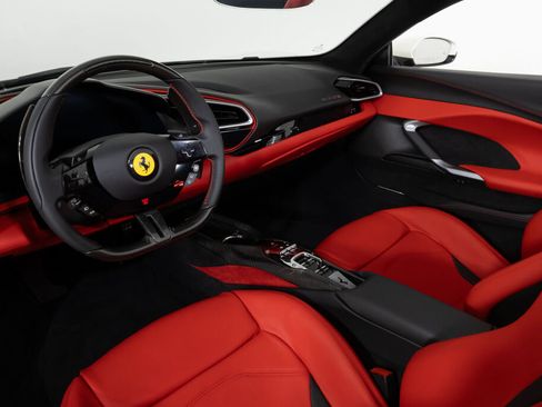 Used 2025 Ferrari 296 GTS RWD image 33