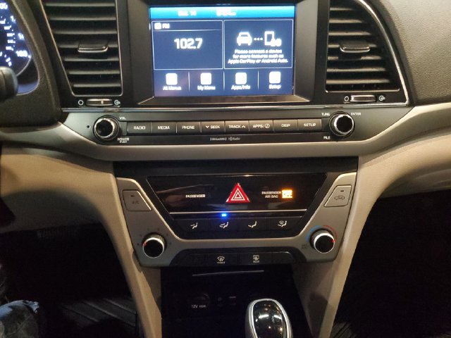 Used 2017 Hyundai Elantra SE FWD image 19