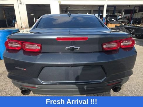 Used 2020 Chevrolet Camaro LT RWD image 5