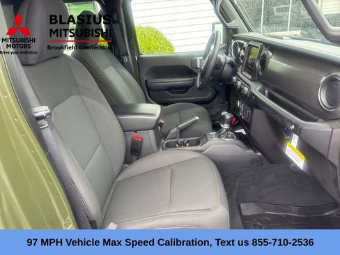 Used 2023 Jeep Wrangler Unlimited w/ Cold Weather Group AWD/4WD image 41