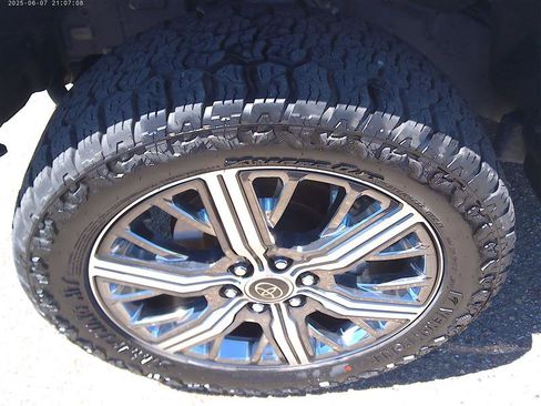Used 2022 Toyota Tundra Capstone AWD/4WD image 25