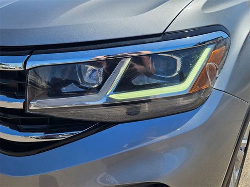 Used 2021 Volkswagen Atlas SE w/ Panoramic Sunroof Package image 11