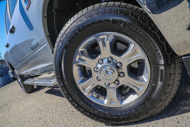 Used 2024 RAM 2500 Big Horn AWD/4WD image 2