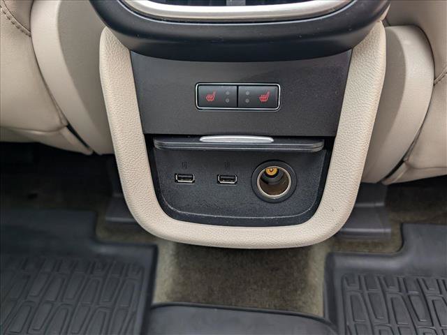 Used 2018 Lincoln MKX Reserve w/ Driver Assistance Package FWD image 17