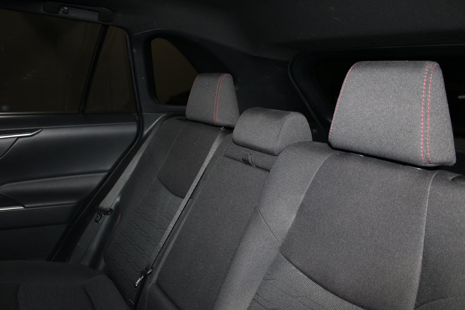 Used 2022 Toyota RAV4 SE w/ Weather & Moonroof Package AWD/4WD image 21