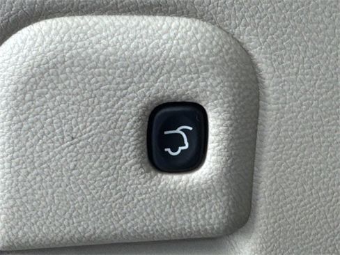 Used 2014 Jeep Grand Cherokee Limited image 15