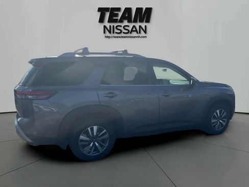 Used 2022 Nissan Pathfinder SL image 10