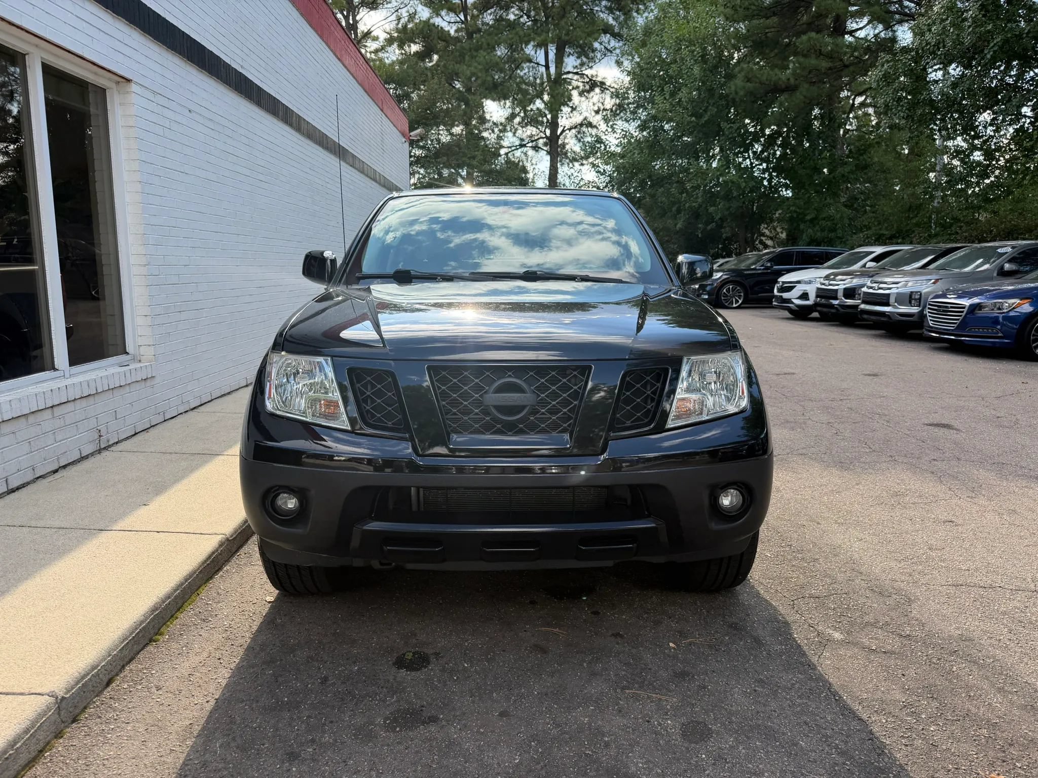 Used 2020 Nissan Frontier SV w/ Midnight Edition Floor Mats AWD/4WD image 3
