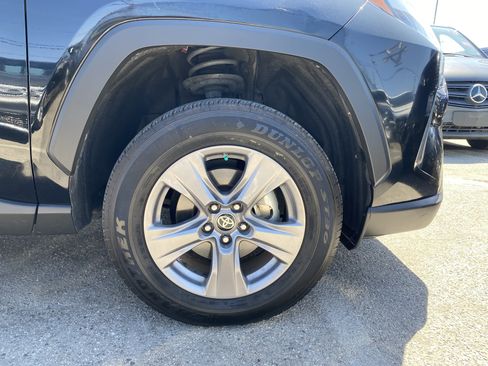Used 2023 Toyota RAV4 LE AWD/4WD image 28