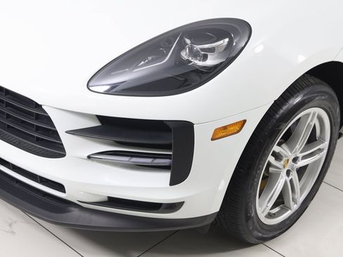 Used 2021 Porsche Macan image 24