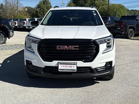 Used 2023 GMC Terrain SLT w/ Elevation Edition AWD/4WD image 2
