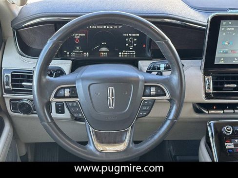 Used 2021 Lincoln Navigator Reserve w/ Luxury Package image 23