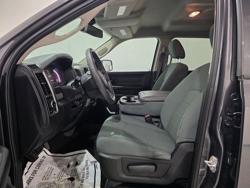 Used 2018 RAM 1500 Express image 14