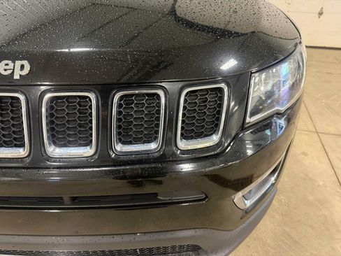 Used 2019 Jeep Compass Limited AWD/4WD image 5