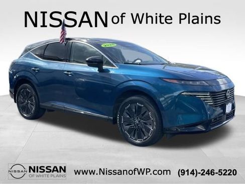 Certified 2025 Nissan Murano Platinum w/ Cargo Package AWD/4WD image 3
