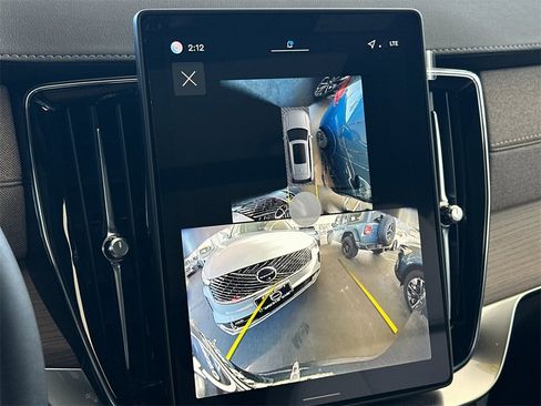 New 2026 Volvo XC90 T8 Plus w/ Protection Package Premier image 20