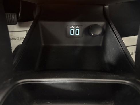 Used 2019 Ford Fusion SE image 16