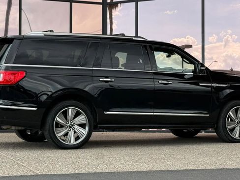 Used 2018 Lincoln Navigator L Reserve image 14