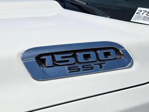 Used 2025 RAM 1500 Big Horn AWD/4WD image 13