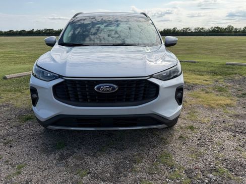 Used 2025 Ford Escape Platinum AWD/4WD image 12