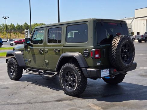 Used 2023 Jeep Wrangler Unlimited w/ Convenience Group AWD/4WD image 3