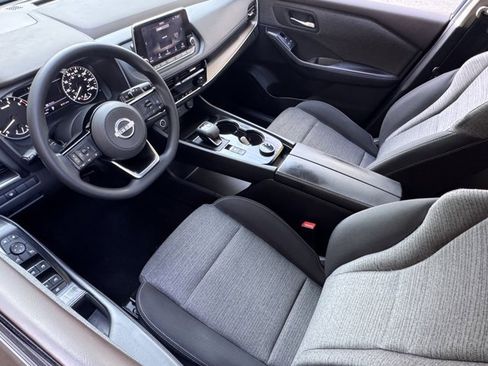 Used 2022 Nissan Rogue SV image 21