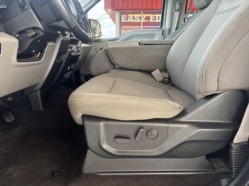 Used 2020 Ford F150 XLT w/ Equipment Group 302A Luxury AWD/4WD image 19