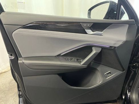 New 2026 Volkswagen Tiguan SE image 9