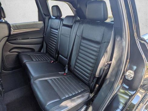 Used 2018 Jeep Grand Cherokee Limited AWD/4WD image 19