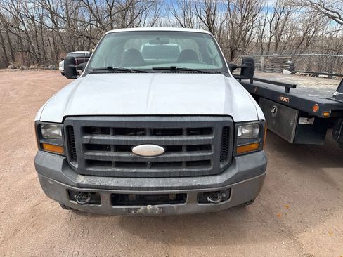 Used 2007 Ford F250 XL image 2