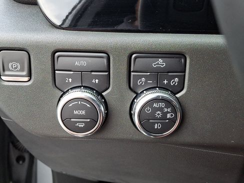 Used 2023 GMC Sierra 1500 Elevation w/ LPO, Elevation Black Package AWD/4WD image 23