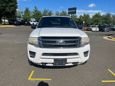 Used 2015 Ford Expedition EL XLT w/ Equipment Group 202A AWD/4WD image 2
