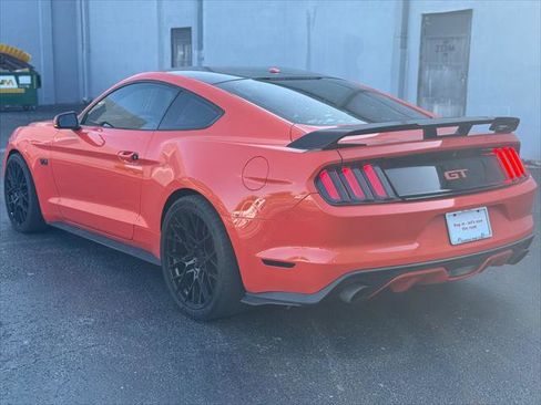 Used 2016 Ford Mustang GT Premium RWD image 4