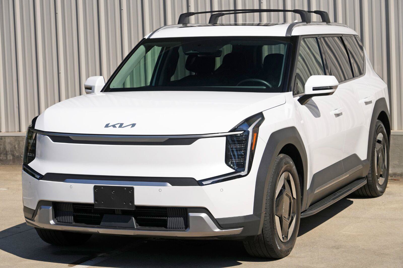 Used 2025 Kia EV9 Wind AWD/4WD image 48