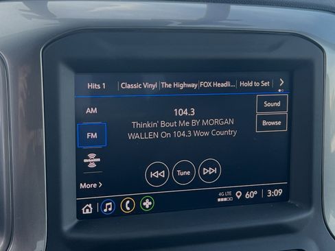 Used 2024 Chevrolet Silverado 2500 Custom w/ Custom Value Package image 17