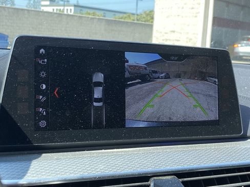 Used 2018 BMW 530e RWD image 8