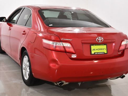 Used 2007 Toyota Camry SE FWD image 14
