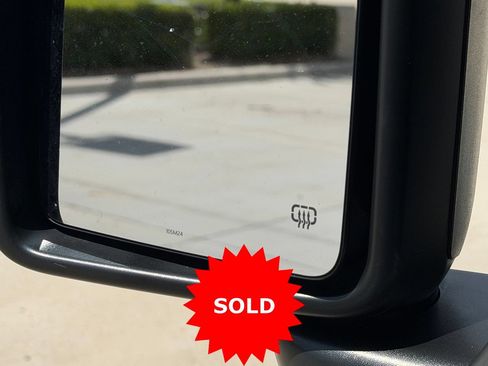 Used 2025 Jeep Wrangler Unlimited Sahara AWD/4WD image 11