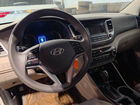 Used 2016 Hyundai Tucson SE w/ Option Group 02 AWD/4WD image 4