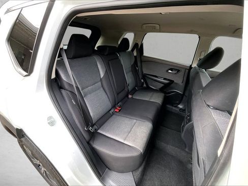 Used 2023 Nissan Rogue SV FWD image 26