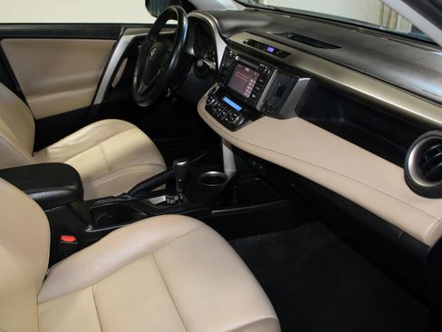 Used 2015 Toyota RAV4 Limited w/ Four Season Floor Mat Package image 27