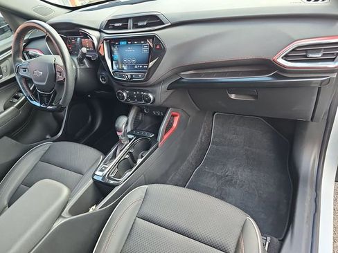 Used 2023 Chevrolet TrailBlazer RS w/ Convenience Package image 28