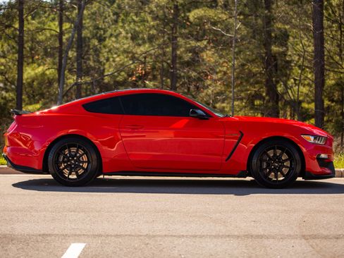 Used 2017 Ford Mustang Shelby GT350 w/ Electronics Package RWD image 5