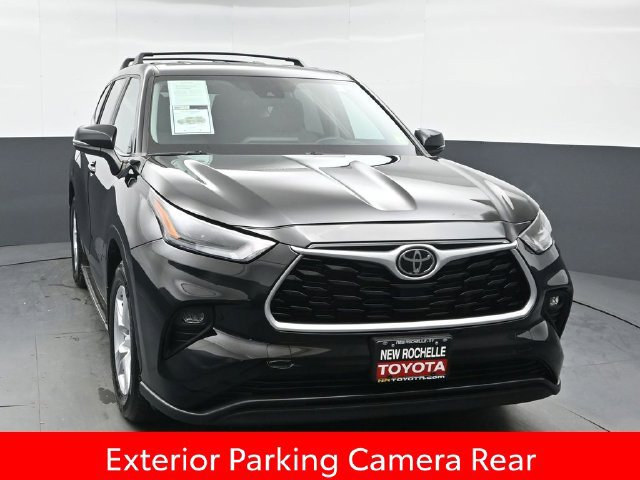 Used 2023 Toyota Highlander LE AWD/4WD image 10