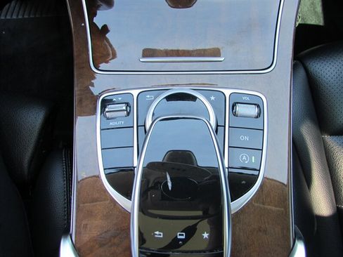 Used 2015 Mercedes-Benz C 300 4MATIC Sedan image 19