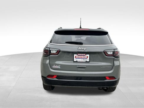 Used 2022 Jeep Compass Limited w/ Elite Group AWD/4WD image 5