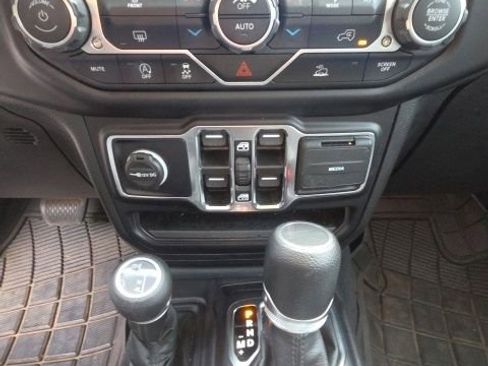 Used 2022 Jeep Gladiator Sport AWD/4WD image 20