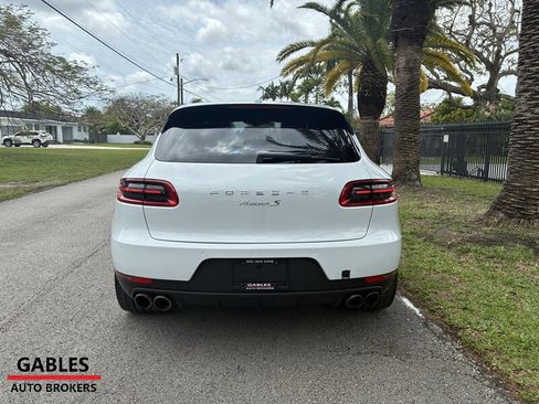 Used 2016 Porsche Macan S image 12