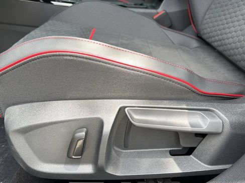 New 2026 Volkswagen GTI SE FWD image 18
